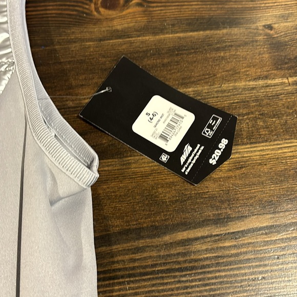 Avia silver Puffer Vest new - Picture 4 of 7
